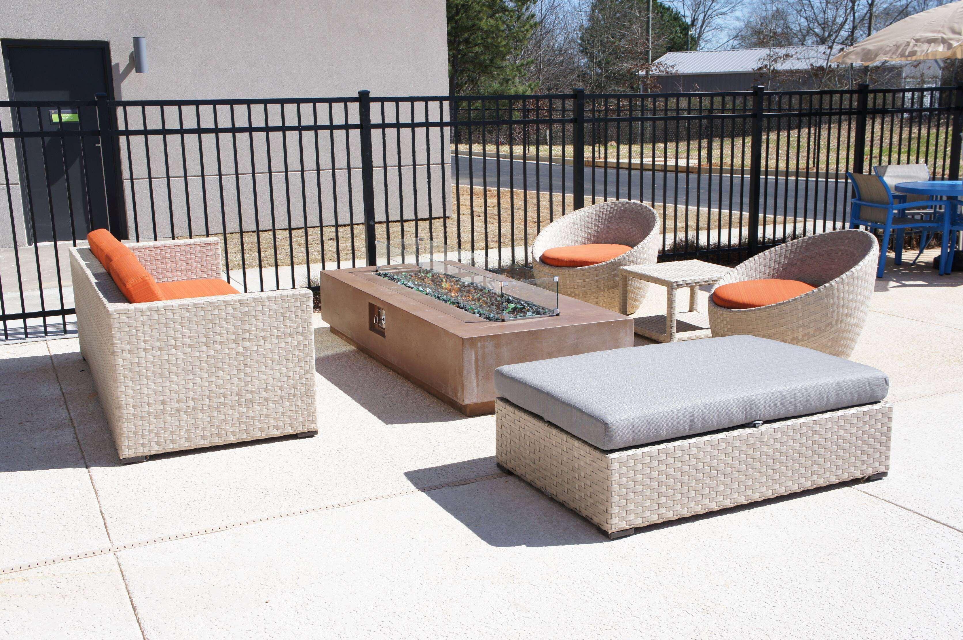 La Quinta Inn & Suites By Wyndham Braselton Extérieur photo