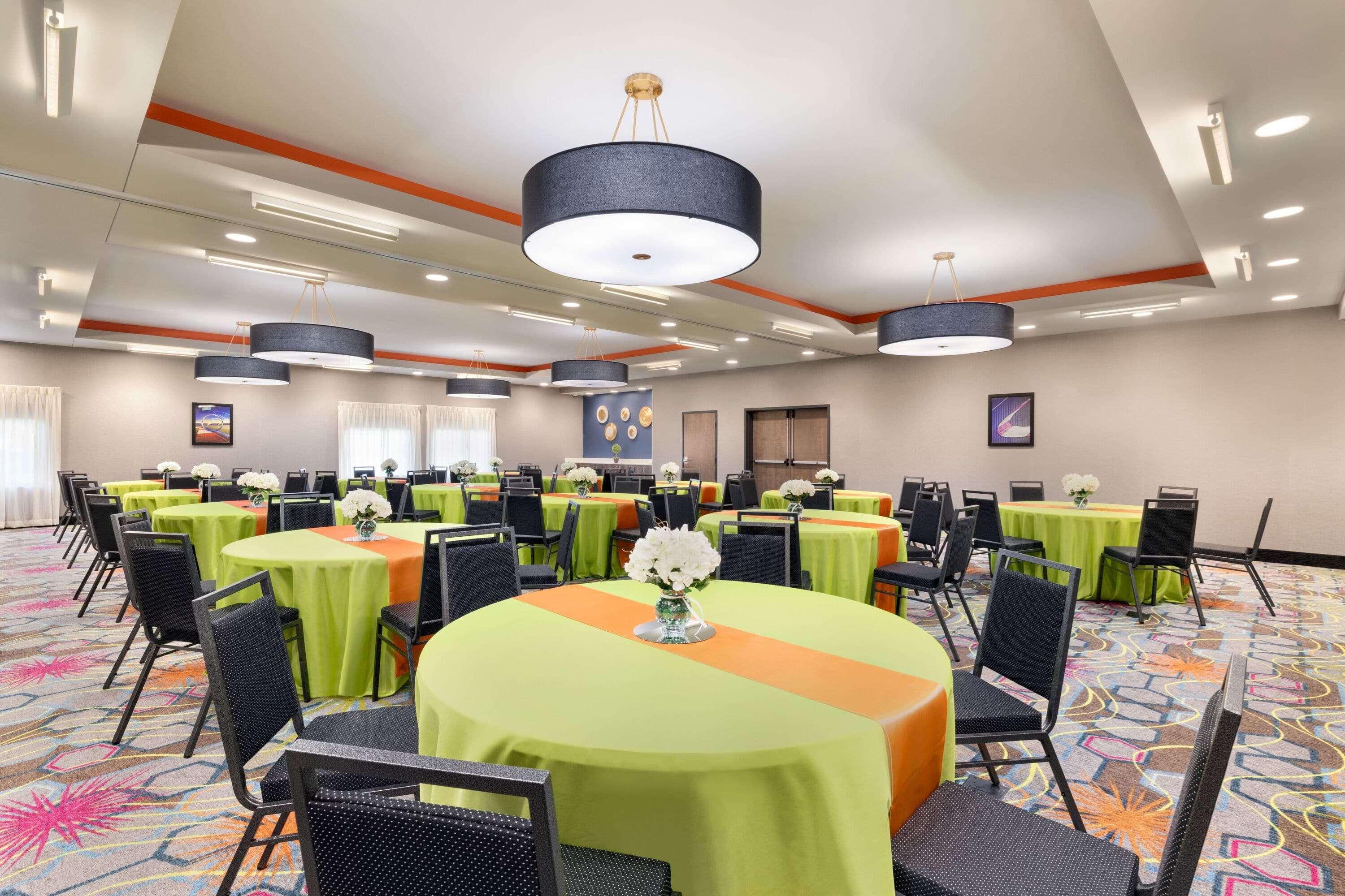 La Quinta Inn & Suites By Wyndham Braselton Extérieur photo