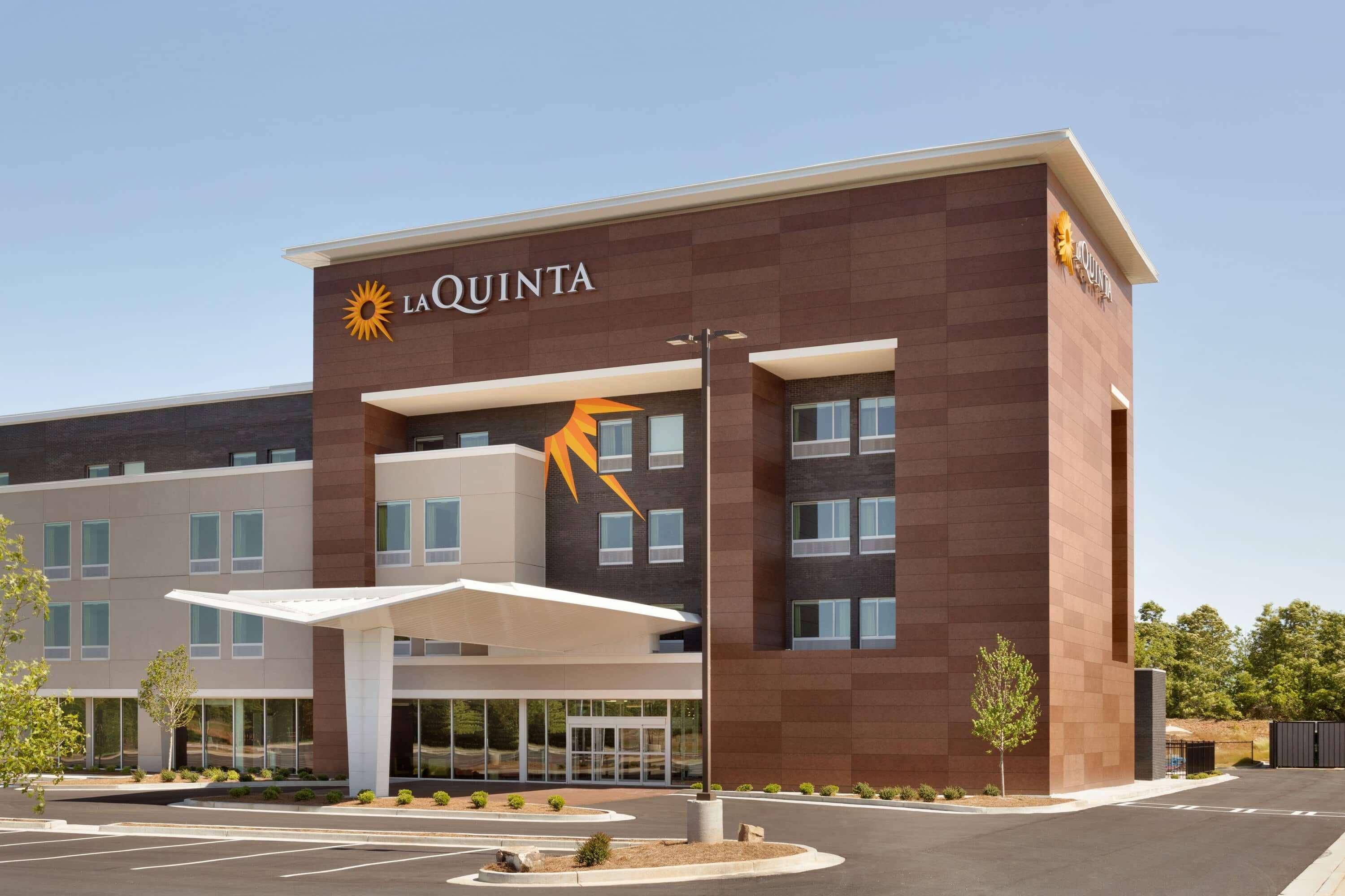 La Quinta Inn & Suites By Wyndham Braselton Extérieur photo