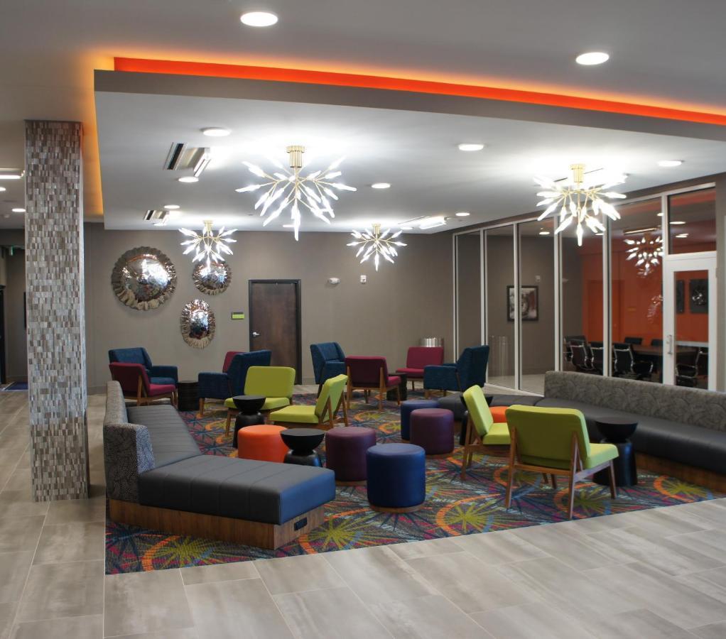La Quinta Inn & Suites By Wyndham Braselton Extérieur photo