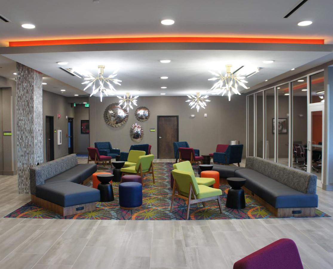 La Quinta Inn & Suites By Wyndham Braselton Extérieur photo