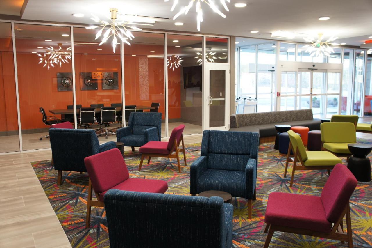La Quinta Inn & Suites By Wyndham Braselton Extérieur photo