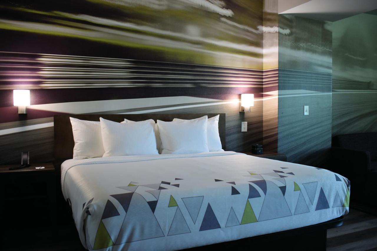La Quinta Inn & Suites By Wyndham Braselton Extérieur photo