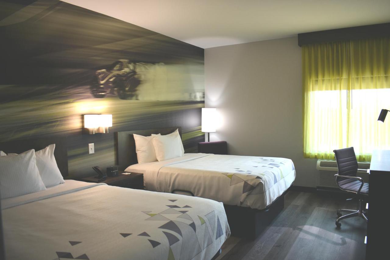 La Quinta Inn & Suites By Wyndham Braselton Extérieur photo